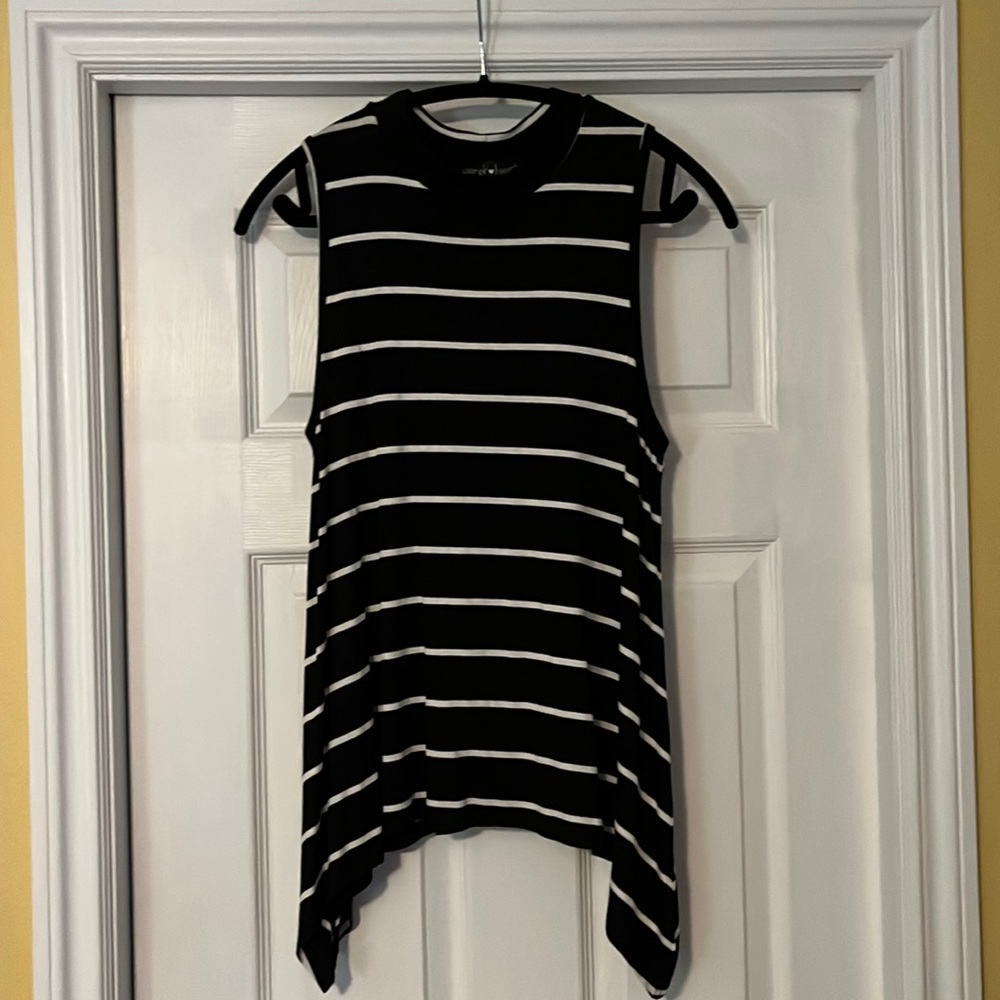 Flattering, Black and White Striped Tank Top!